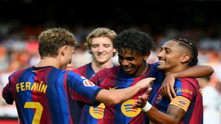 برشلونة يواصل العلامة الكاملة بخماسية في فالنسيا