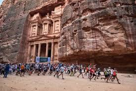 انطلاق ماراثون البترا الصحراوي الدولي في نسخته الـ 17